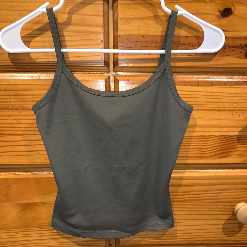 Green crop tank top